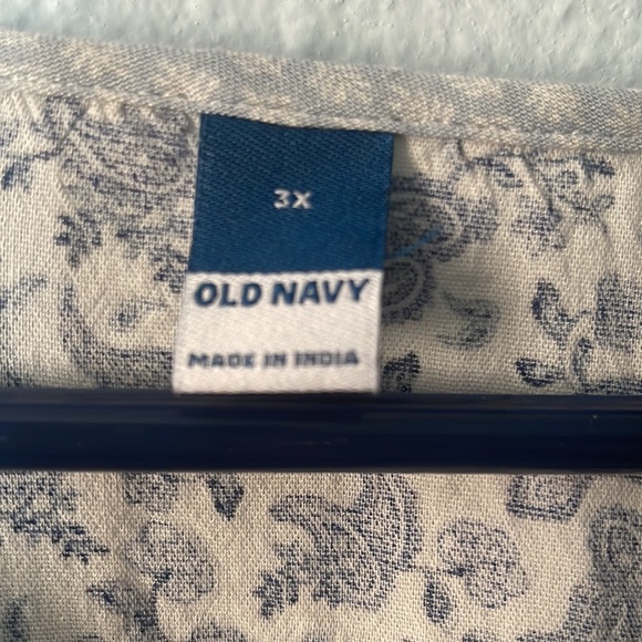 Old Navy Plus Peasant Blouse - Picture 2 of 9